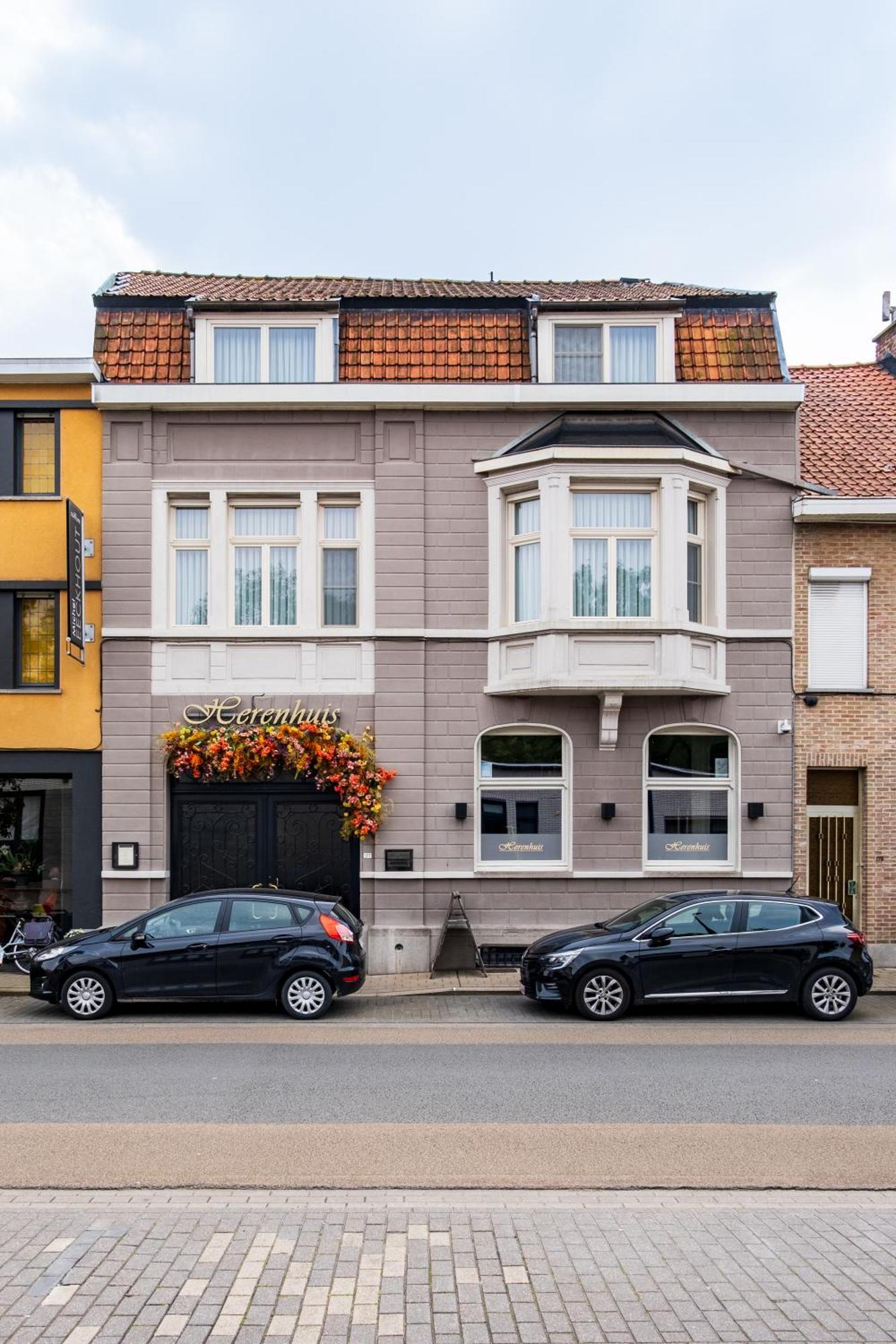 B&B Herenhuis Izegem Bagian luar foto