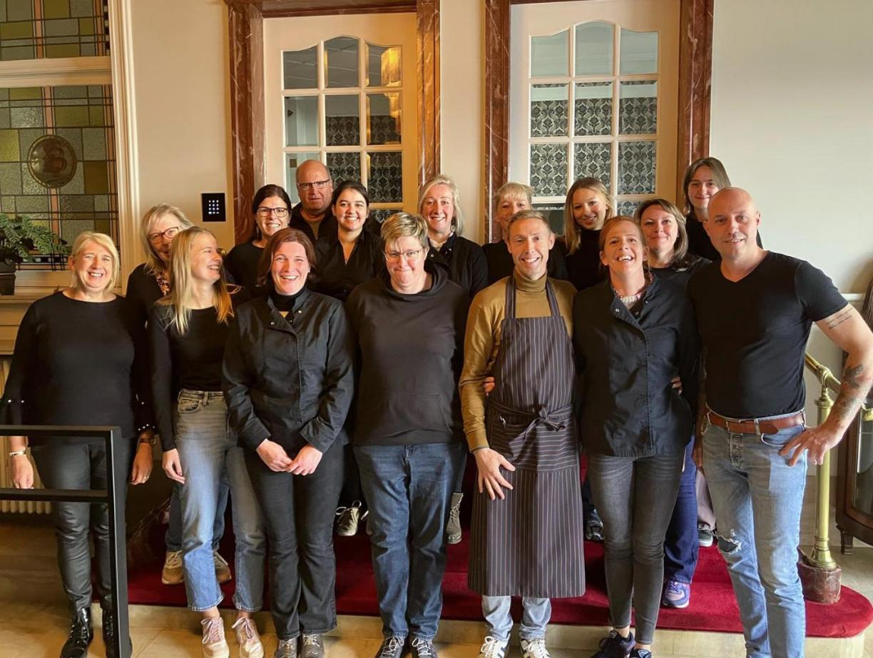 B&B Herenhuis Izegem Bagian luar foto